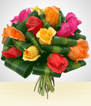 Flores a Argentina Bouquet Ensueo: 12 Rosas Multicolores